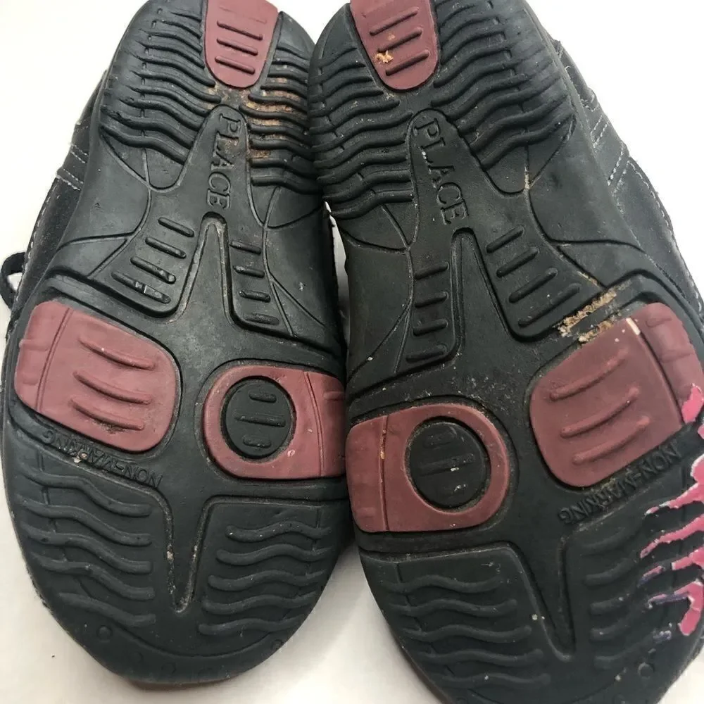 3/$15 or 5/$20 The Children’s Place size 6 black sneakers